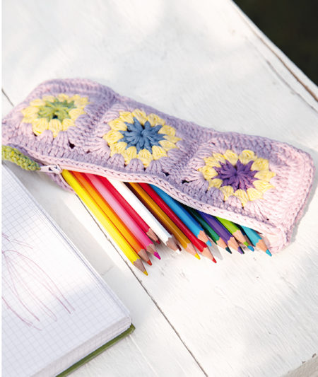 Granny squares con diseños actuales. 20 proyectos de ganchillo para cualquier época del año - Imagen 4
